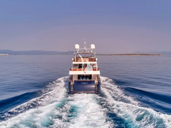 Image of OPTION B yacht #6