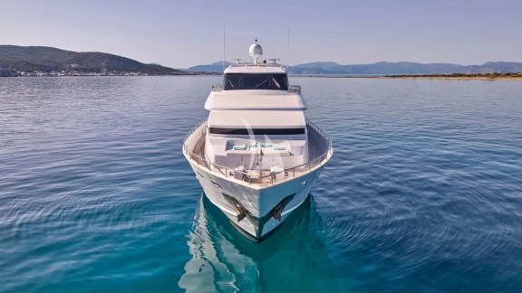 Image of LET IT BE yacht #5
