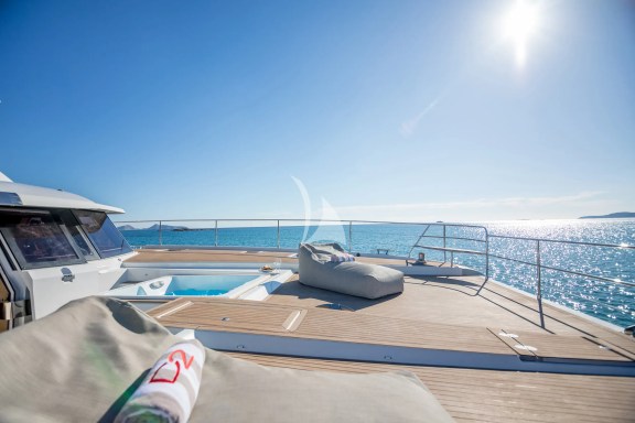 Image of D2 yacht #47