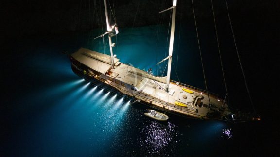 Image of La Bella Vita yacht #2