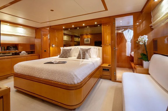 Image of THE BIRD yacht #10