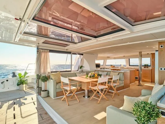Main Salon, aft deck
