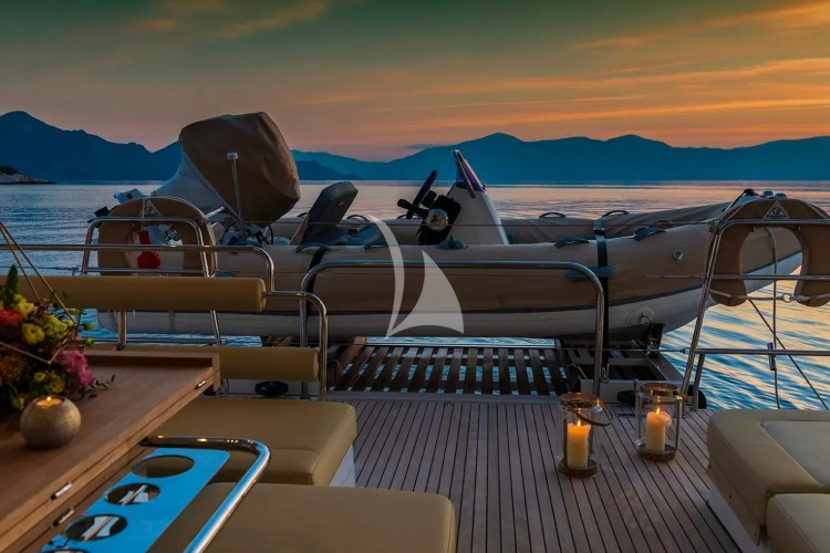 Aft deck and Tender