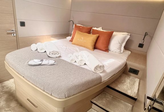 Guest cabin
