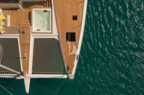 Deck Jacuzzi