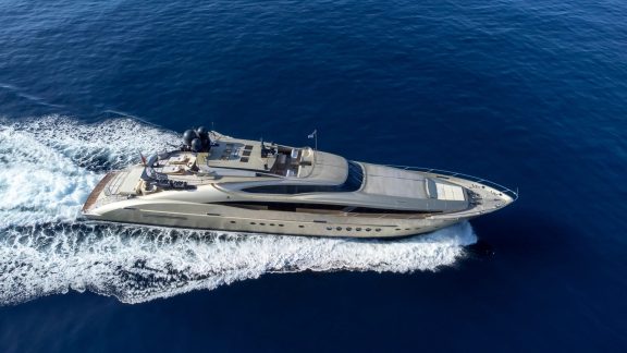 Image of HOKULANI yacht #6