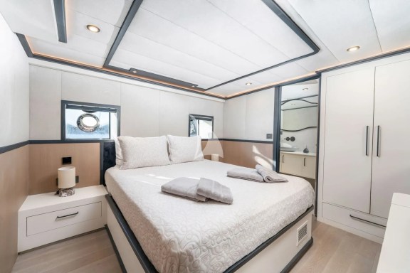 Image of CALM DOWN yacht #16