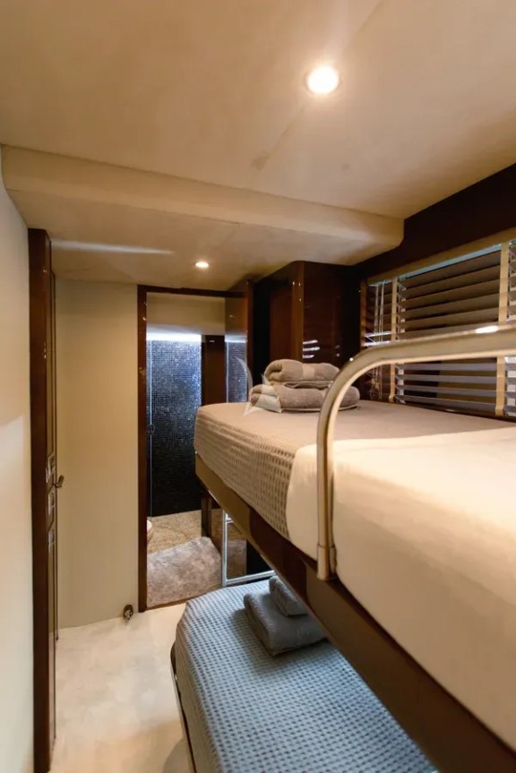 Up & Down Cabin