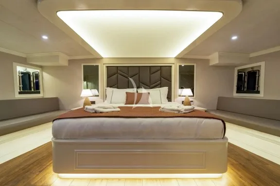 Image of QUEEN OF MAKRI yacht #28