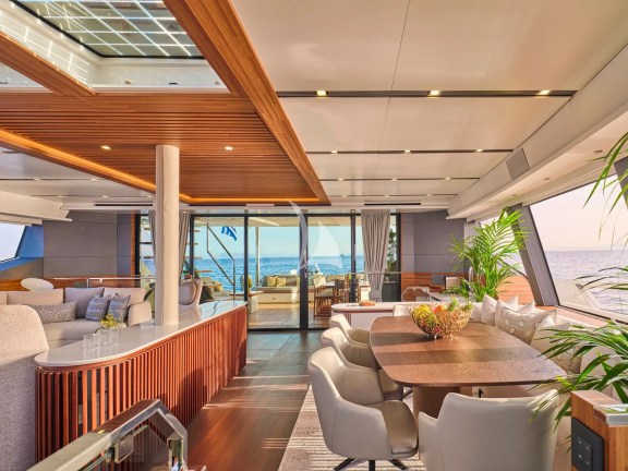 Interior Saloon (Sistership)