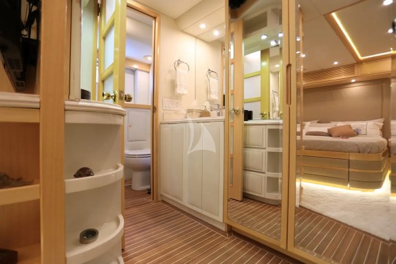 Image of Forty Love yacht #4