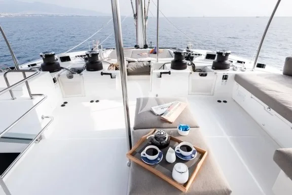 Flybridge Lounge