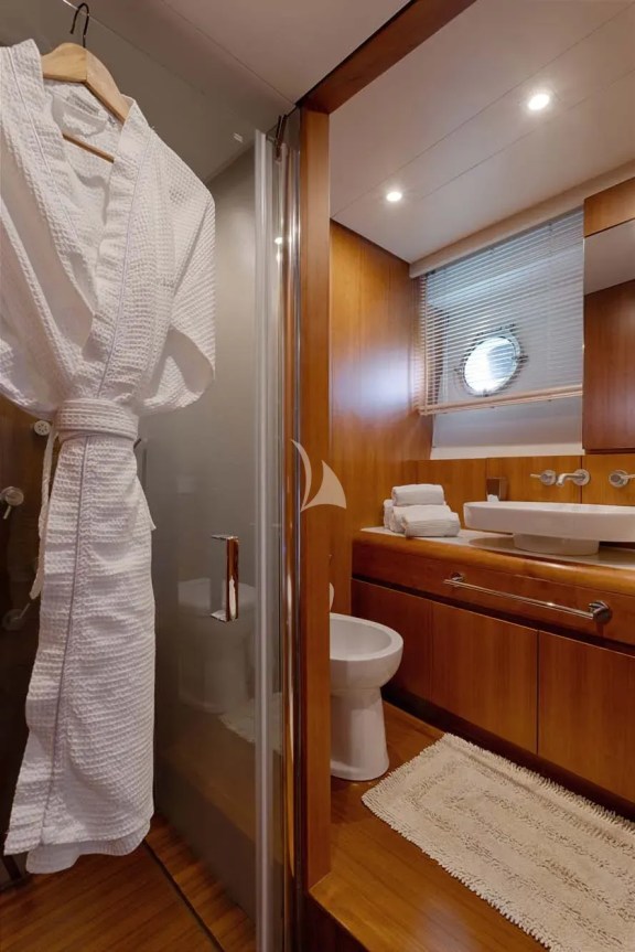 VIP Cabin Bathroom