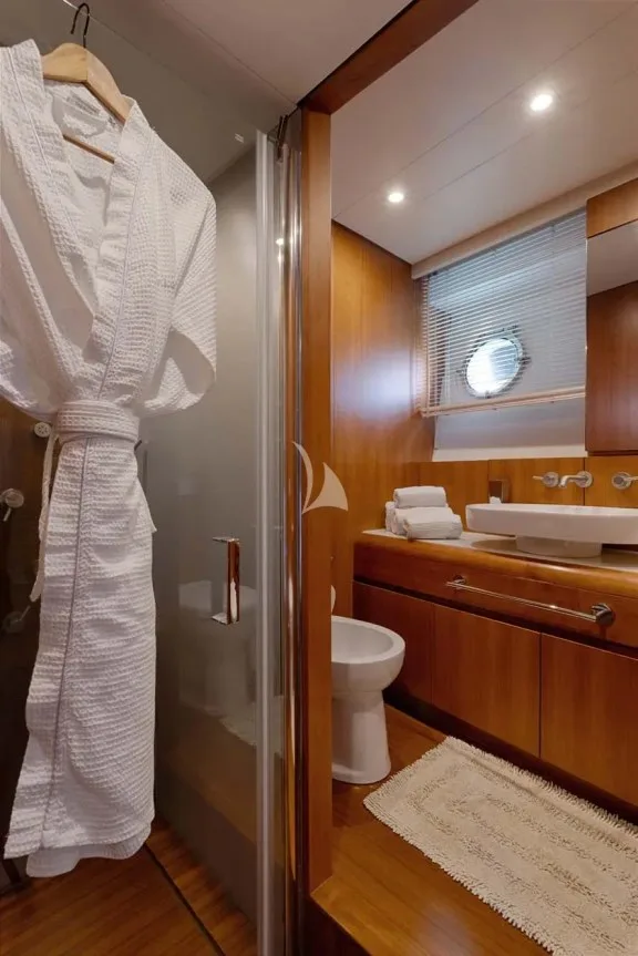 VIP Cabin Bathroom