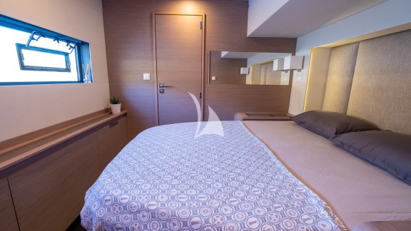Double cabin