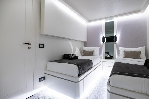 Image of EVA yacht #17