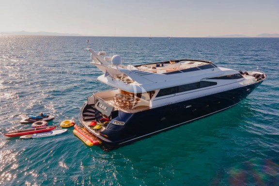Image of ZOI yacht #16