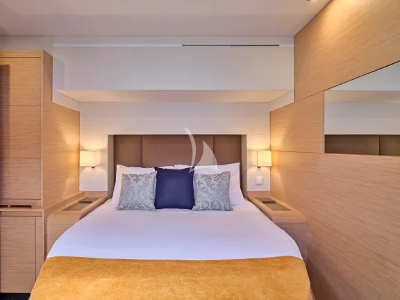 Guest cabin