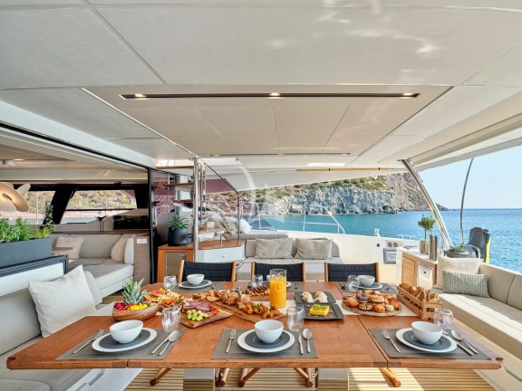 Aft Deck - Dining Area