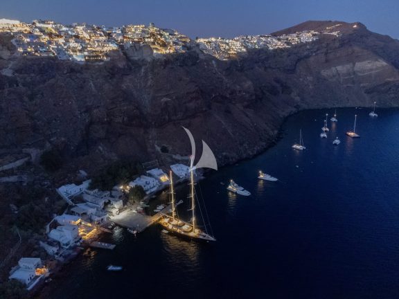 Image of VICTORIA A yacht #25