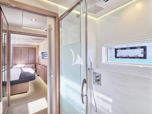 Master cabin bathroom