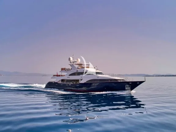 Image of OPTION B yacht #2