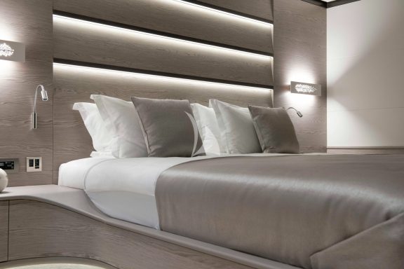 Image of All About U 2 yacht #30