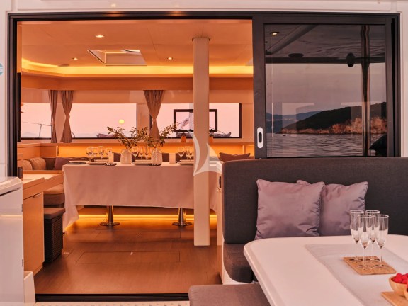 Image of AZUL yacht #44