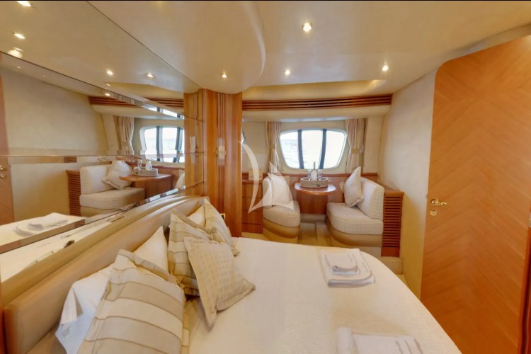 Master Cabin, exceptionally spacious