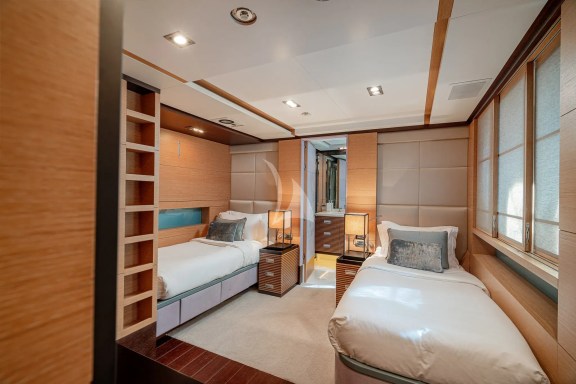 Twin Cabin