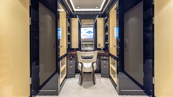 Image of OKTO yacht #37
