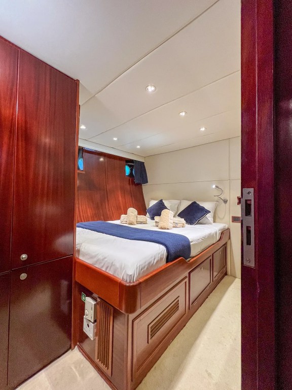 Image of Aphrodite yacht #37