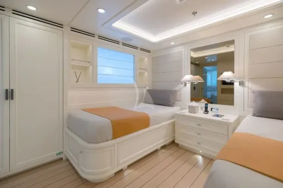 Twin guest stateroom