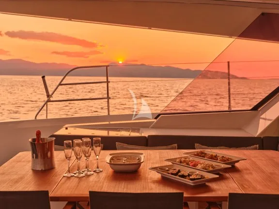 Image of SERENISSIMA yacht #16