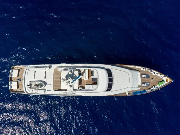 Image of OKTANA yacht #30