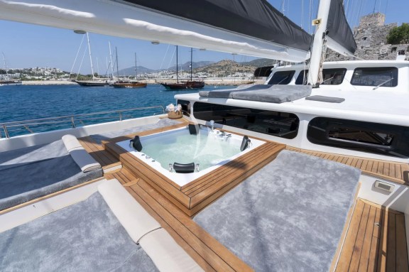 Image of LUCKY YOU yacht #8