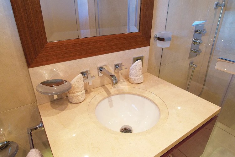 Double Cabin Bathroom