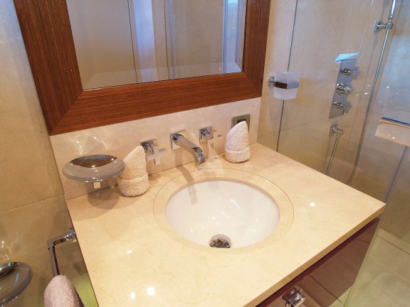 Double Cabin Bathroom