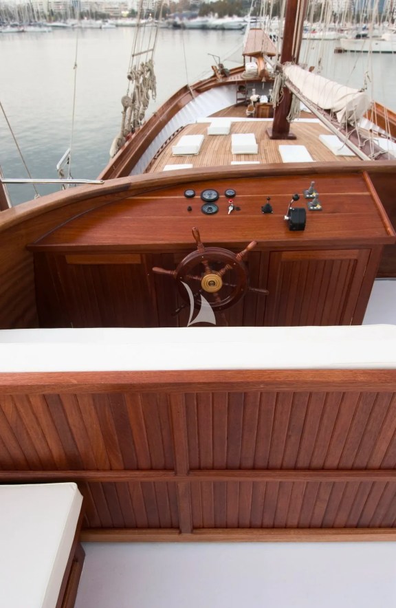 Upper Deck