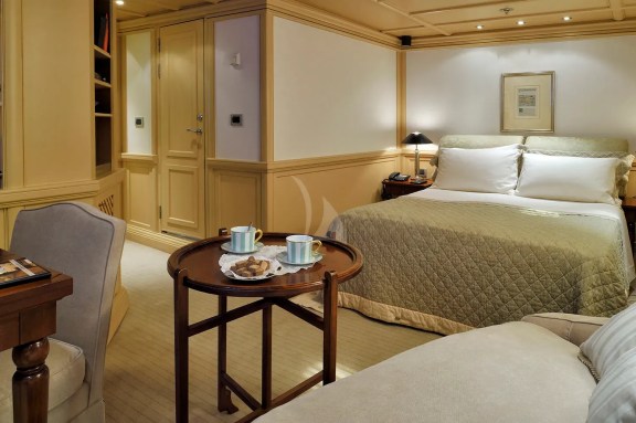 Guest cabin