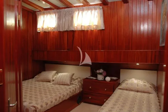Triple Cabin