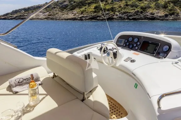 Image of DREAM yacht #28