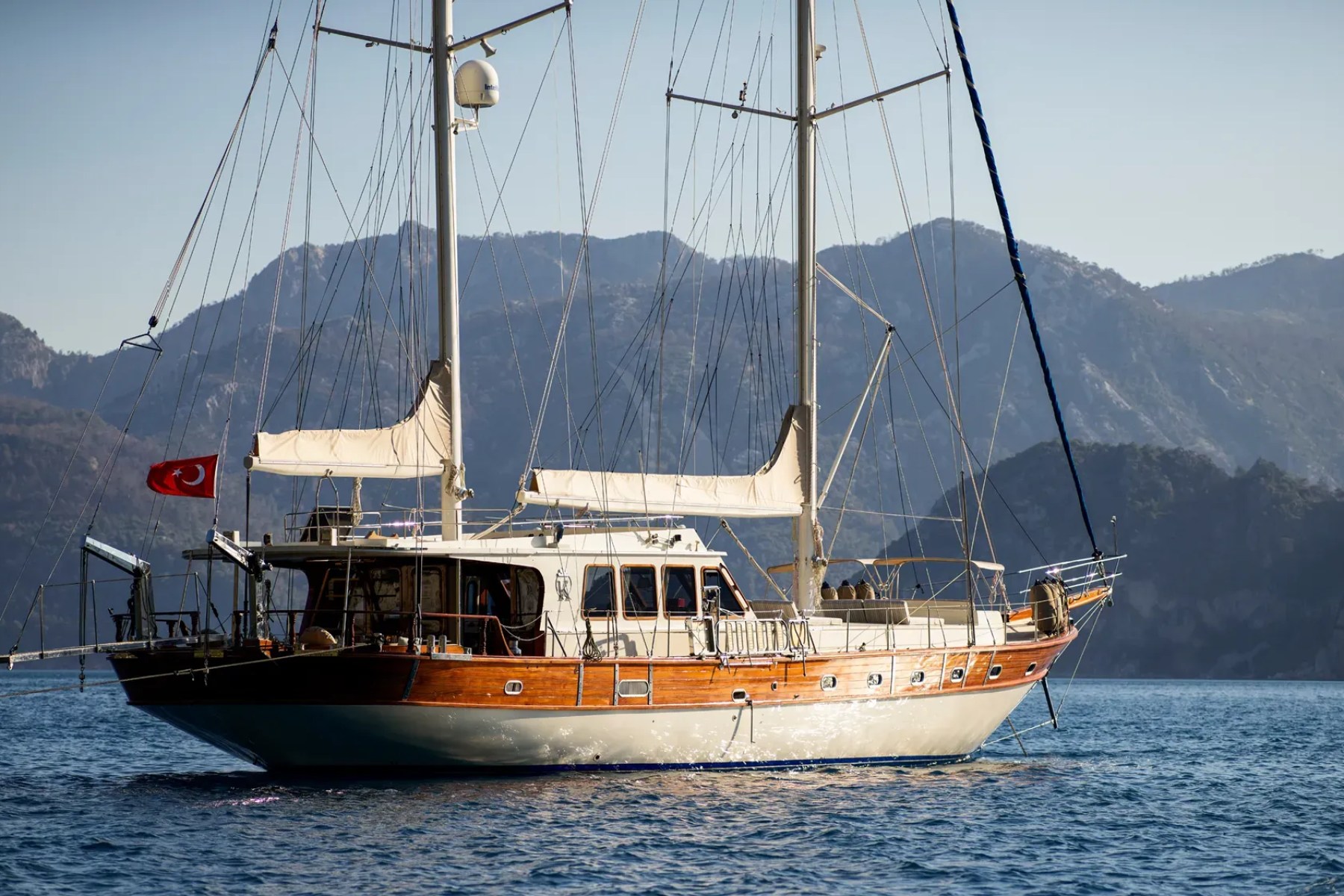 Main image of KAFTAN yacht
