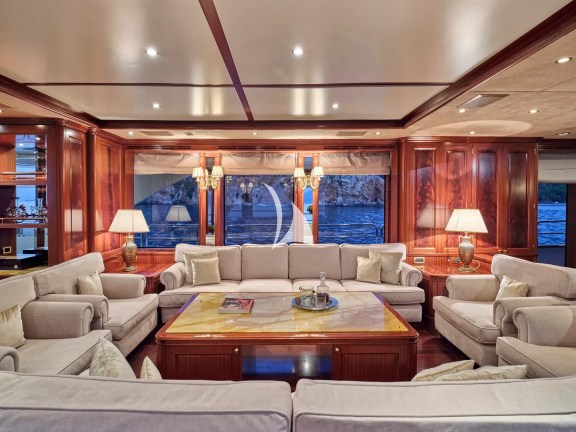 Image of OPTION B yacht #40