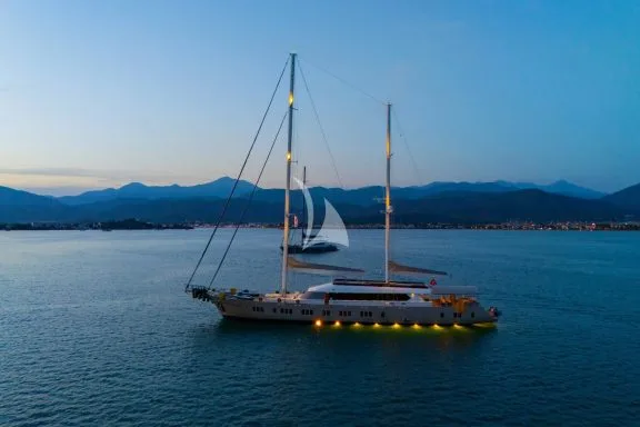 Image of KING OF THE SEA yacht #3