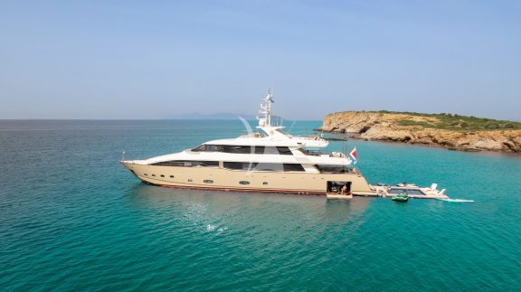 Image of Bunker yacht #59