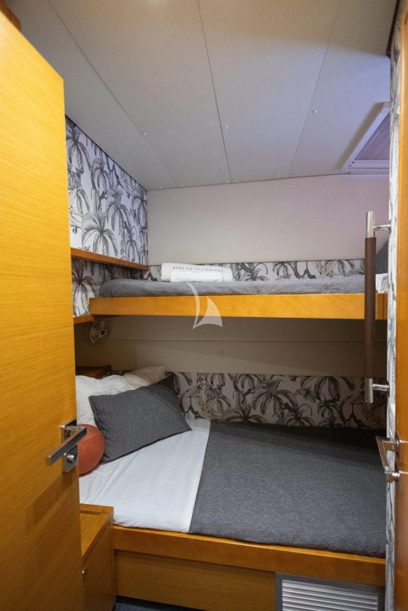 Twin Cabin