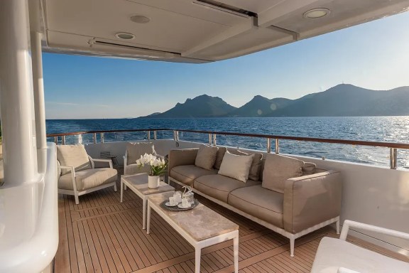 Main deck seating area