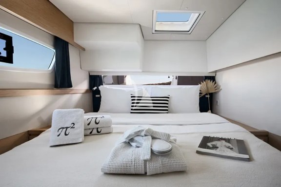 Guest cabin