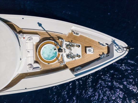 Jacuzzi Owner's Deck forward